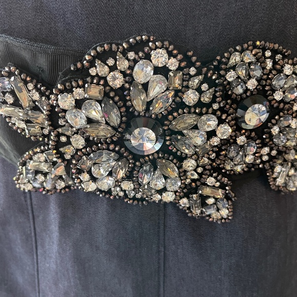 White House Black Market- Black Jeweled Designed Belt- Size Medium - Picture 8 of 10